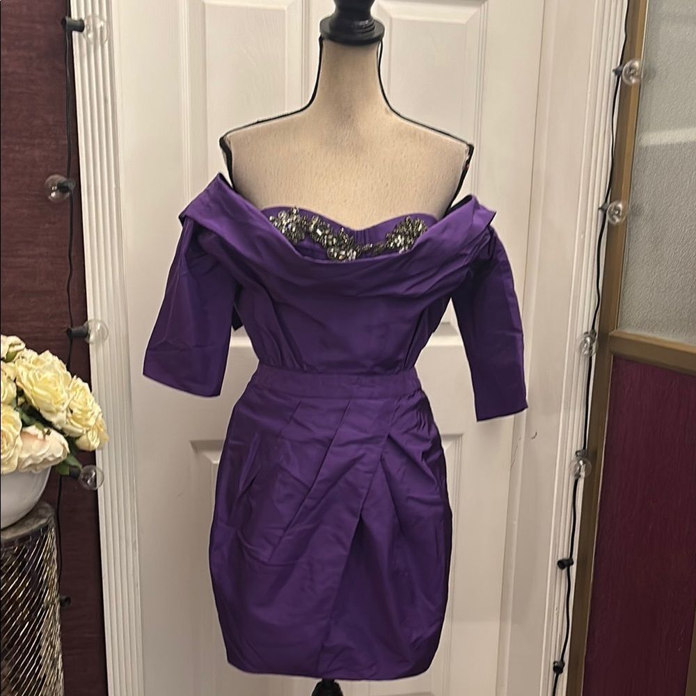 Vera Wang Collection Elegant Purple Off-Shoulder embellished Dress, US6